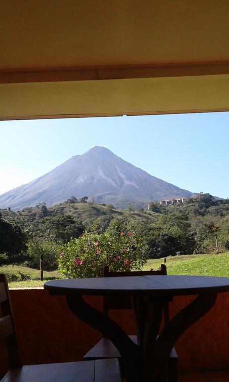 Cabinas Los Guayabos Hotel La Fortuna Exterior photo